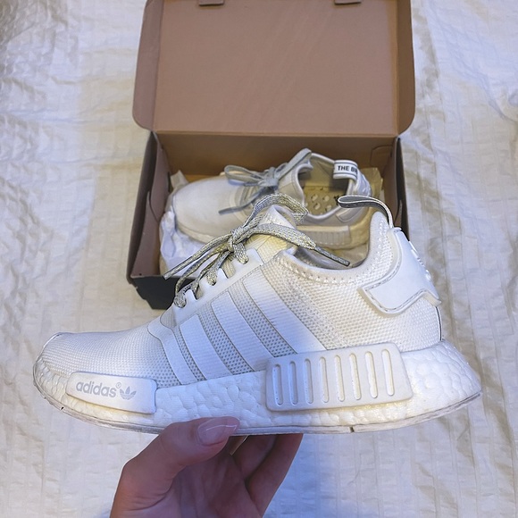 Women’s Triple White NMD R1